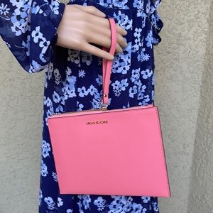 MK Jet Set Travel XL Zip Clutch Wristlet Grapefrui